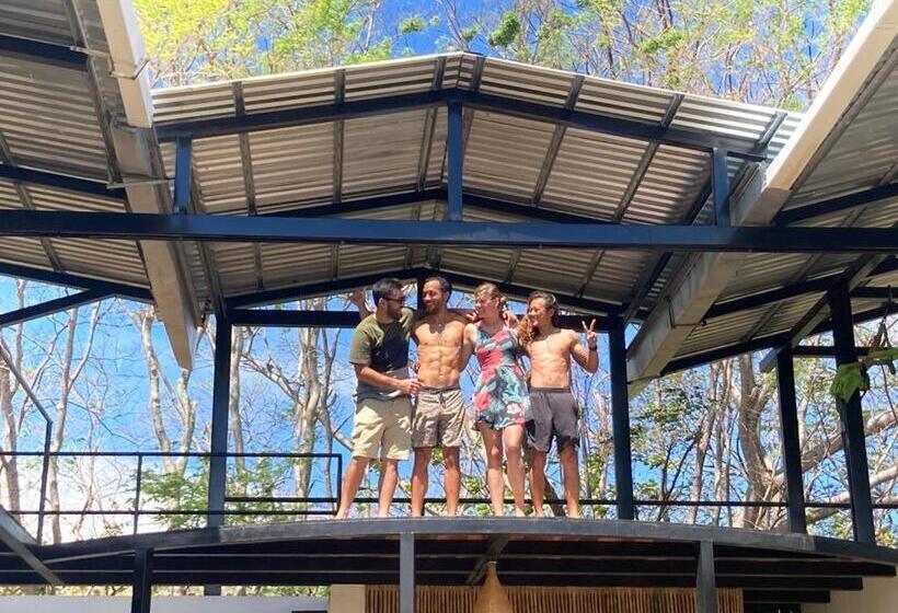 بنسيون Four Trees Jungle Lodge