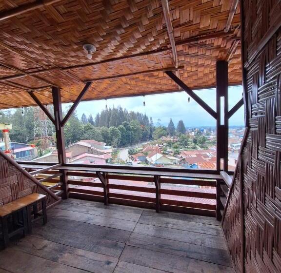 پانسیون Ron S Guest House Berastagi Backpacker Rooms