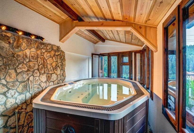 بنسيون The Pine Levochevo   Guesthouse And Coworking Space