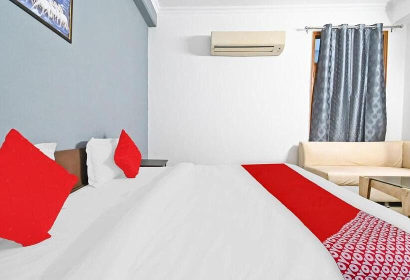 Flagship Hotel Crush On