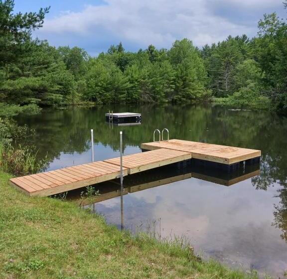 فندق Bryant Farm Limit 27 Farmhouse