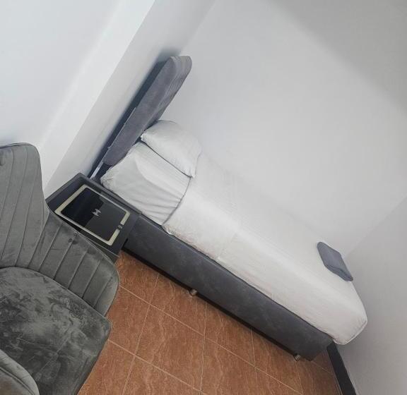 酒店 Happy Beach Jomtien Guesthouse