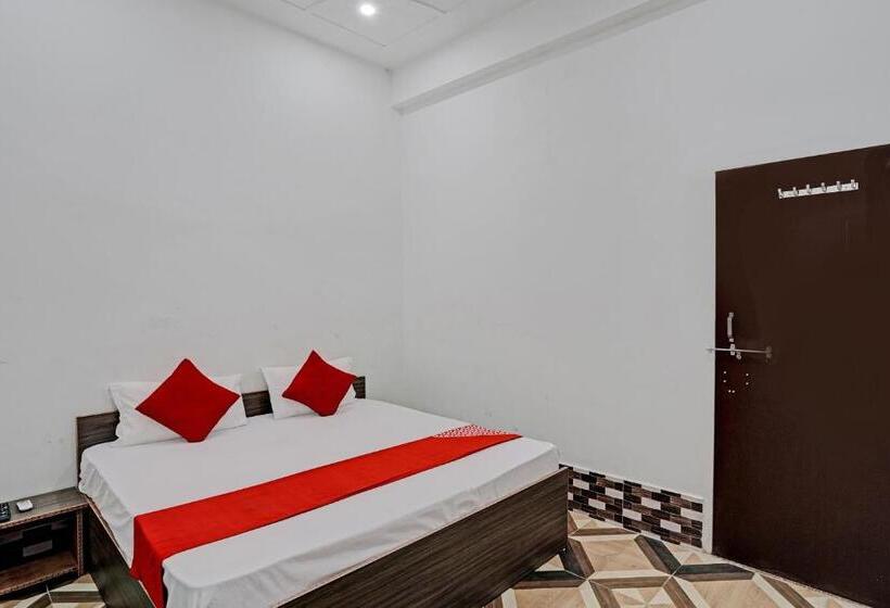 فندق Oyo Flagship Kmps Palace