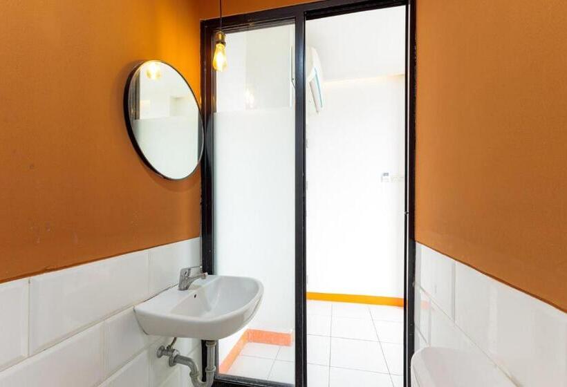 هتل Reddoorz Near Mangga Dua Mall