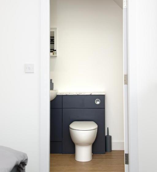 بنسيون Cara Lodge, Comfortable Self Check In En Suite Guest Rooms