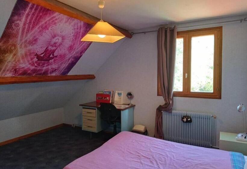 펜션 Room In Bb   Lit 2 Personnes Avec Un Grand Bureau