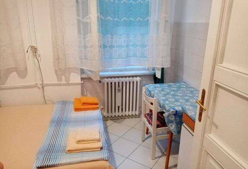 پانسیون Rooms For Exit 2024   For 2 Or 4 People For 4 Nights 11 15 July