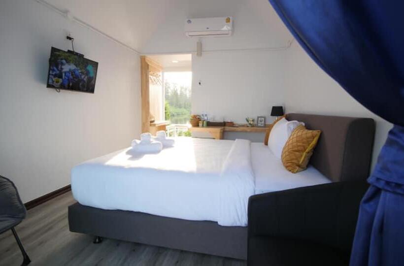 Simork Lake &beach Resort