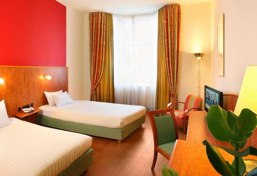 בית מלון כפרי 1, 2, Sleep Boardinghouse Unterschleißheim Zentrum