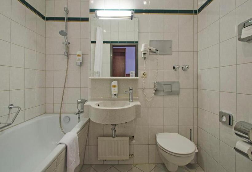 בית מלון כפרי 1, 2, Sleep Boardinghouse Unterschleißheim Zentrum