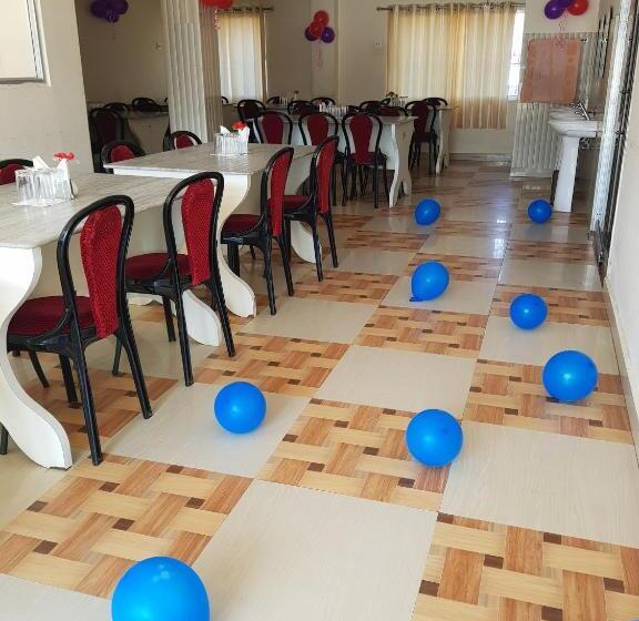 فندق Bishal Palace