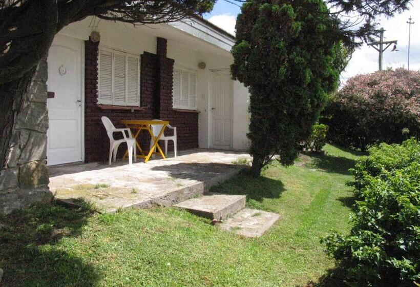 ホテル Bqs House