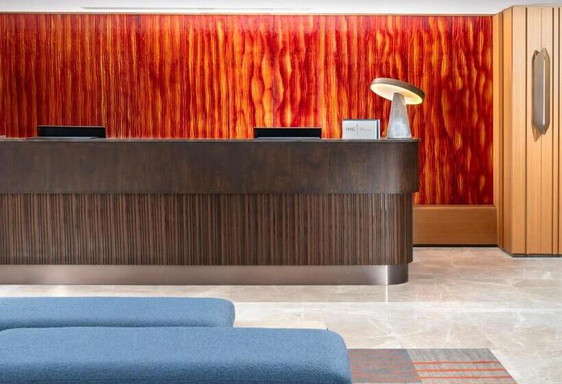 فندق Crowne Plaza Istanbul   Ortakoy Bosphorus, An Ihg