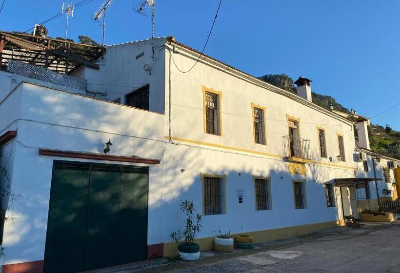 هتل La Buhardilla De Torrecillas