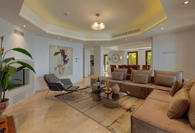 استراحتگاه Aphrodite Hills Rentals   Mythos Collection Villas