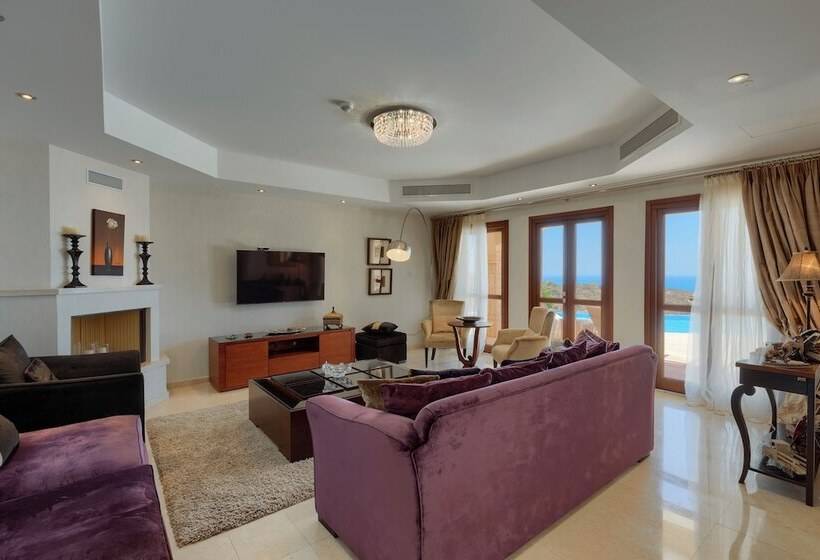 استراحتگاه Aphrodite Hills Rentals   Mythos Collection Villas