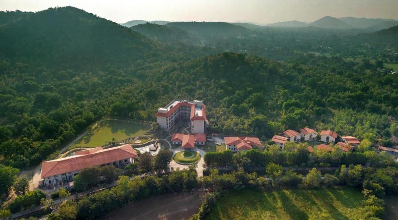 فندق Bhanu The Fern Forest Resort & Spa