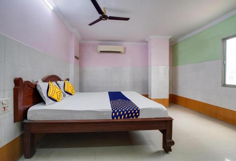 호텔 O Sir Vr Sairam Lodge
