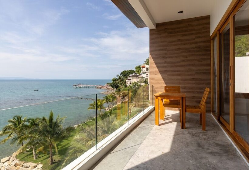 هتل X Sea Khanom Harbor Bay Resort