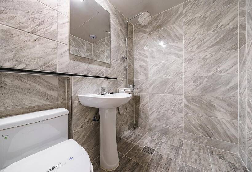 فندق على الطريق Anseong Hotel Ruem