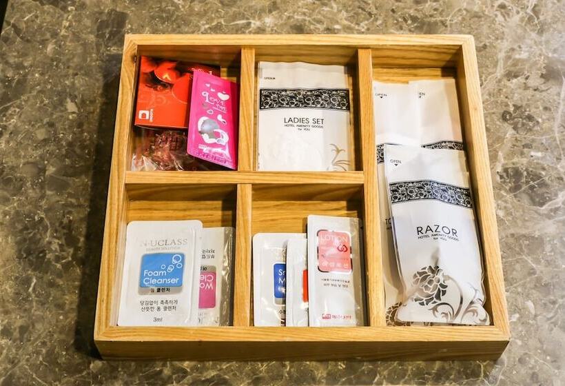 מוטל Changwon Paryongdong Soo