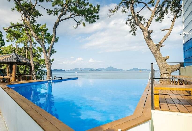 Motel Geojedo Jangmok Y