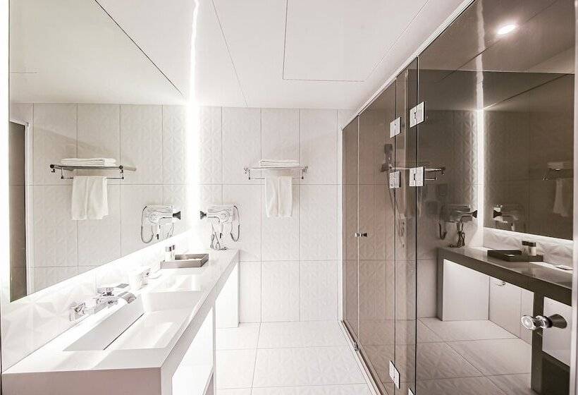 מוטל Gwangju Shinandong Ekklim