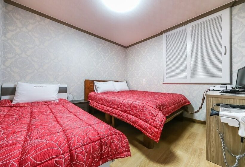 모텔 Pohang Sangdodong New Grand