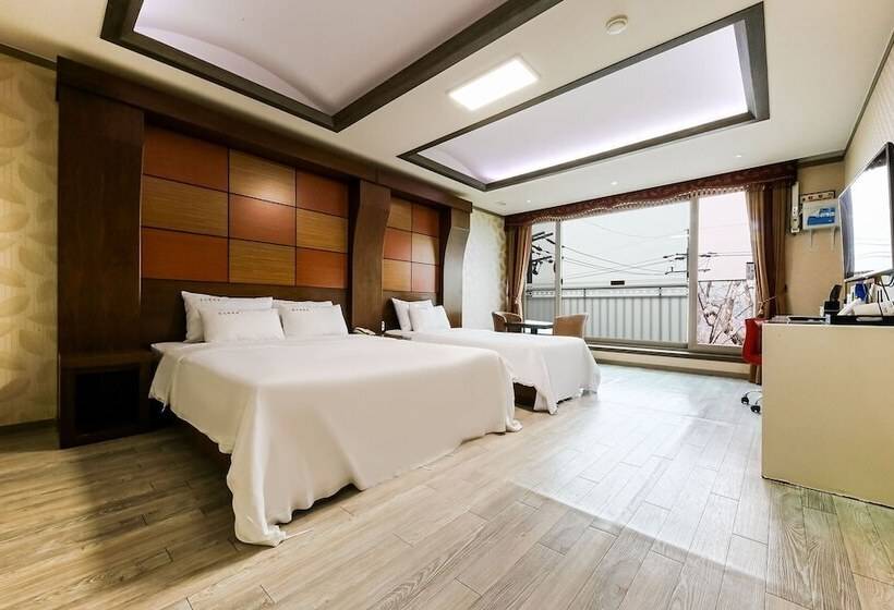 Мотель Taean Lux Pensiontel