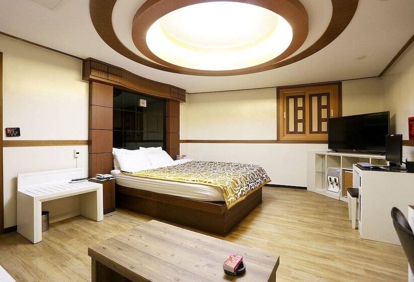 מוטל Wonju New Rivera