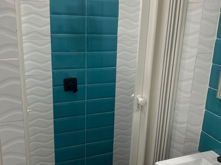 هاستل Hostal Caps San Diego