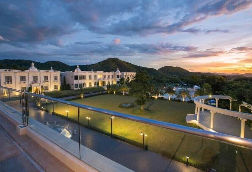 فندق Jupiter Trevi Resort And Spa