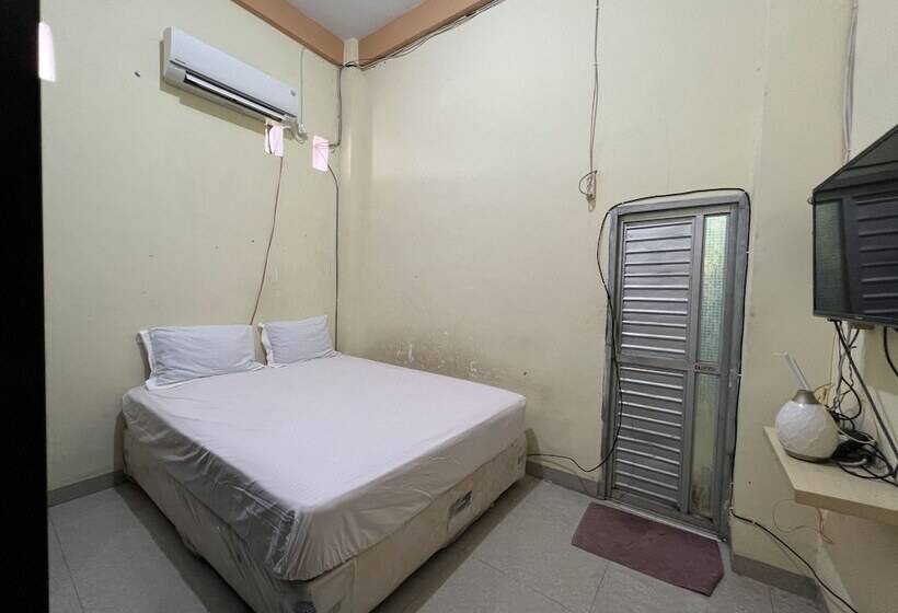 هتل Malebbi Homestay Makassar By Oyo