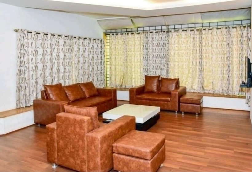 ホテル Surya Kiran Miramar