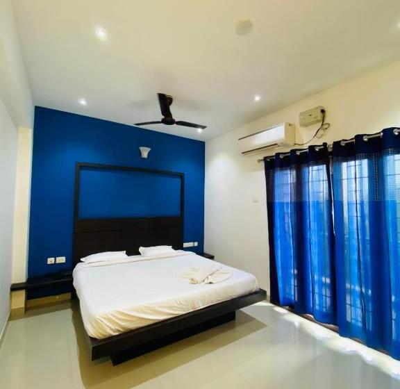 فندق Tulips Residency   Airport