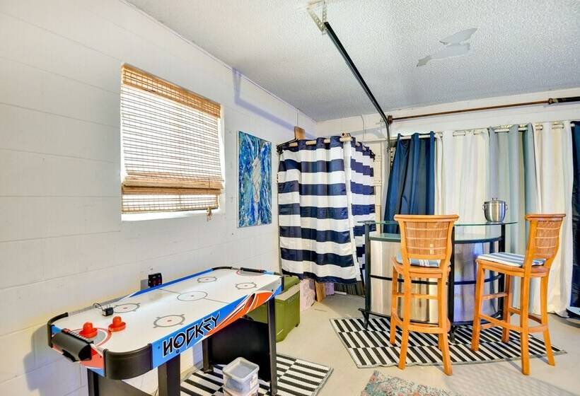 Edgewater Vacation Home W/ Game Room & Pool Access