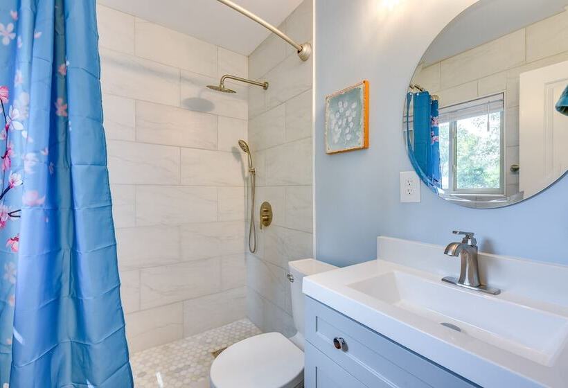 Florida Escape W/ Patio & Fire Pit, Near Beaches!