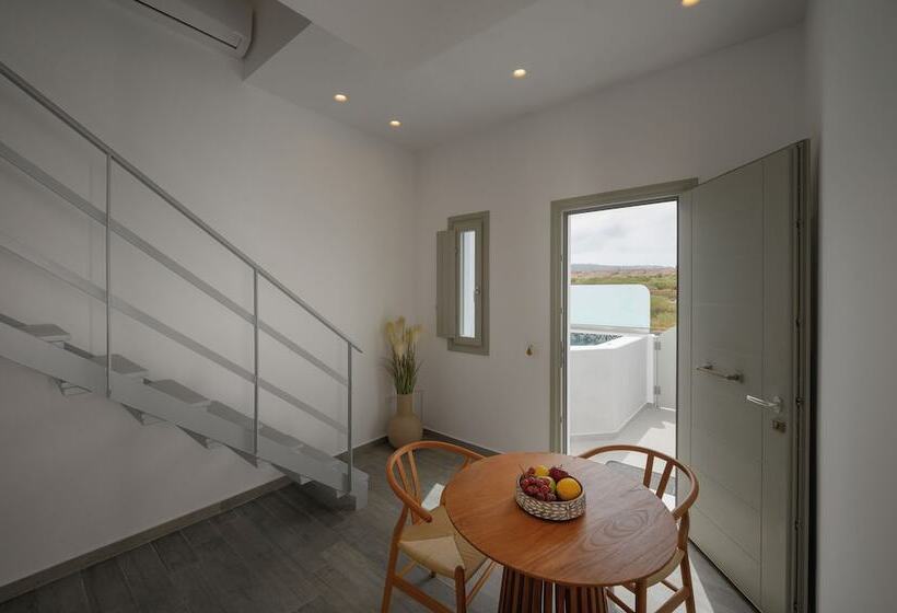 هتل Aegean Diamonds Luxury Suites