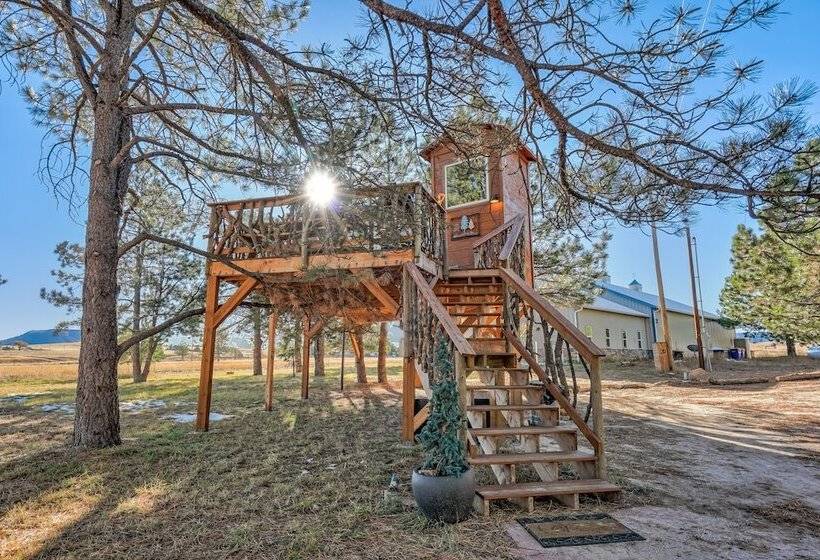 Отель Tree Fort Escape