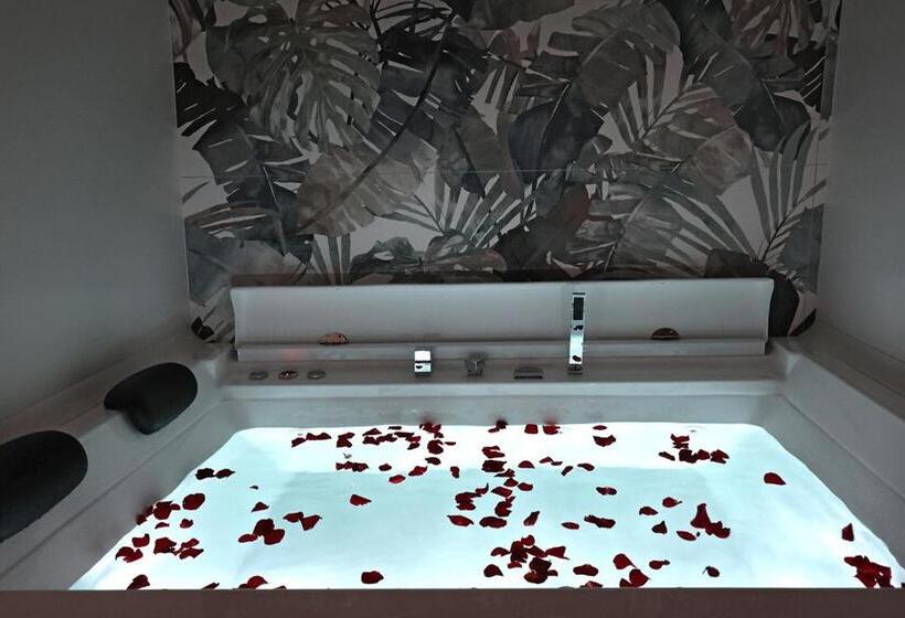 پانسیون Toc Toc