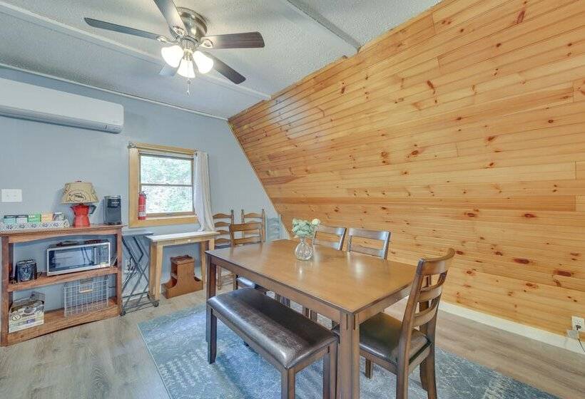 Pet Friendly Belfast Retreat   2 Mi To Downtown!