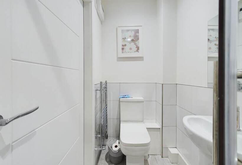 إقامة Cosy And Luxurious House For 10 Guests In Darwen