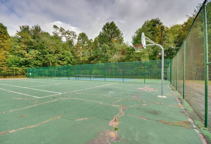 Serene Fancy Gap Cabin Retreat In Private Setting!