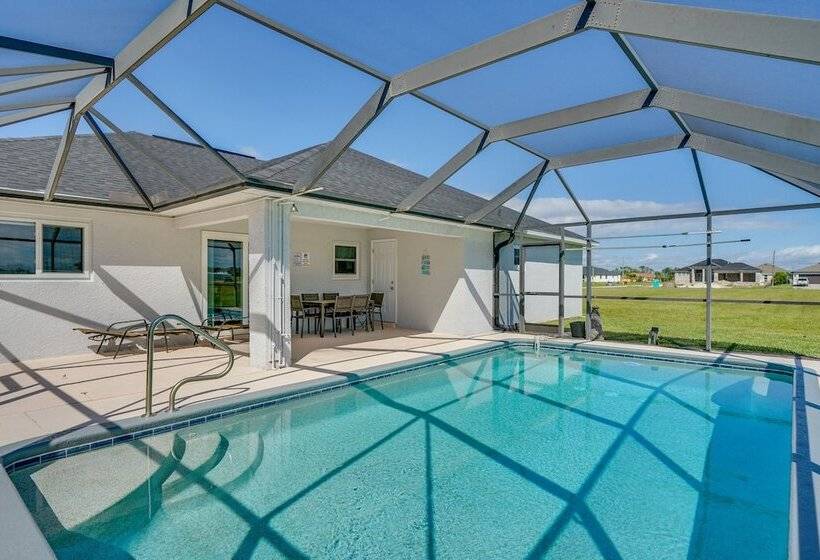 Furnished Lanai + Pool: Sunlit Cape Coral Getaway!