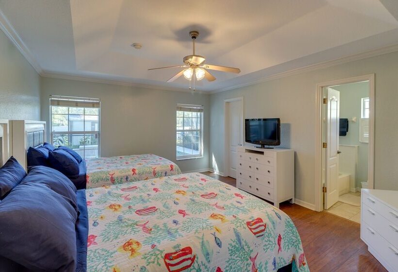 Sunny Ocala Home W/ Private Pool & Hot Tub!