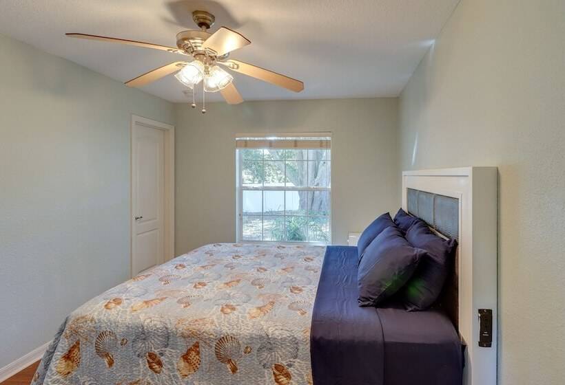 Sunny Ocala Home W/ Private Pool & Hot Tub!