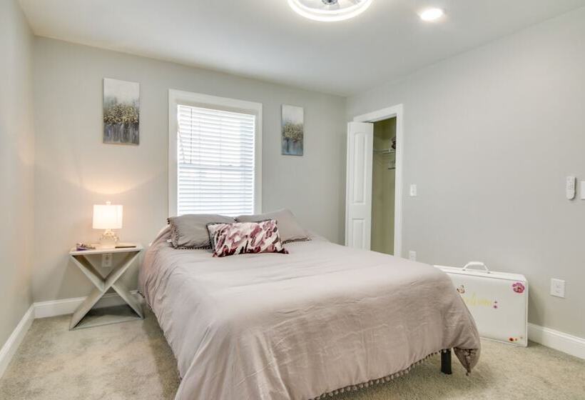 Updated Home   Walk To Salisbury University!