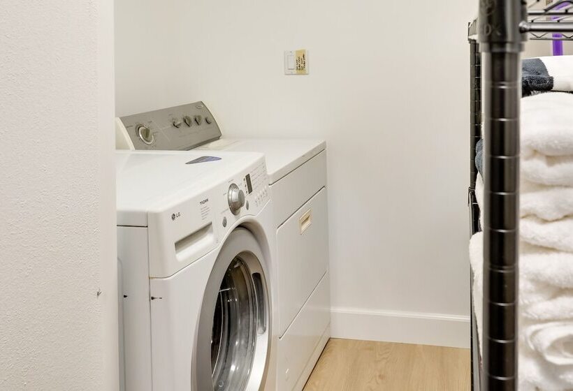 Updated Topock Home W/ Deck & Fire Pit!