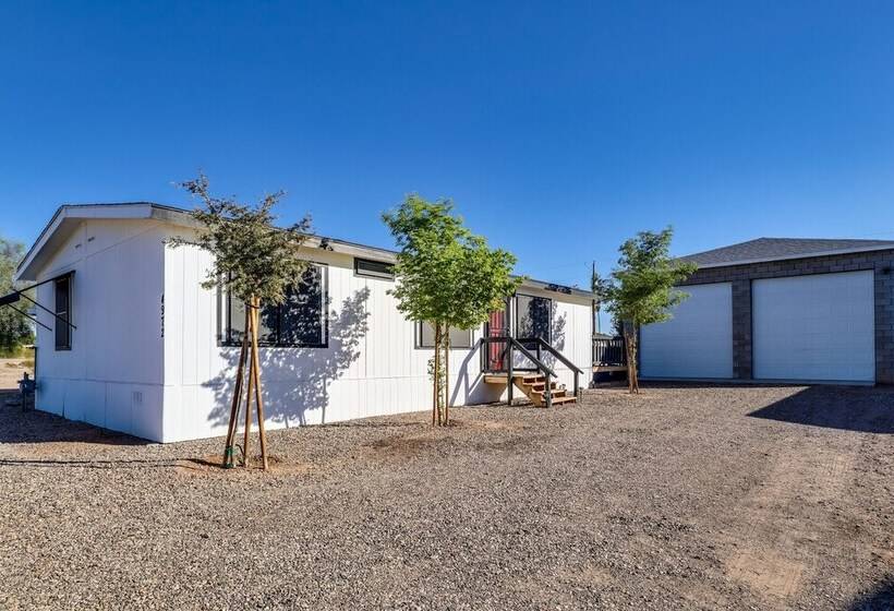 Updated Topock Home W/ Deck & Fire Pit!