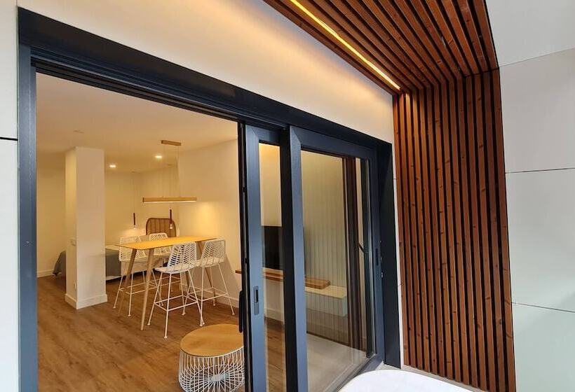 تختخواب و صبحانه Br Silgar Suites